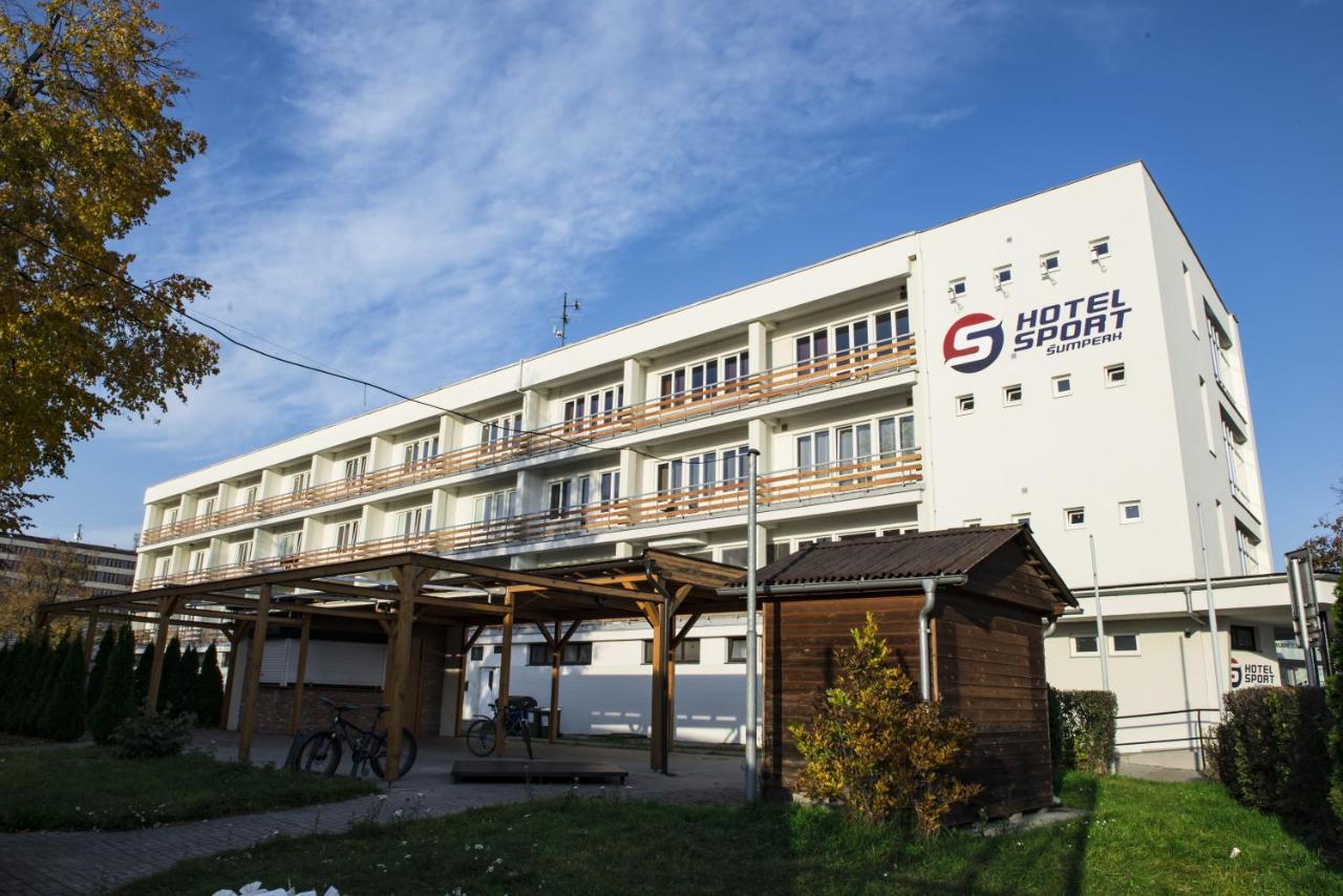 Hotel Sport Šumperk エクステリア 写真